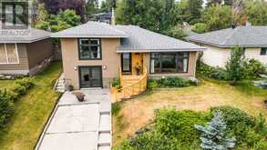 11 Woodlark Drive SW Calgary