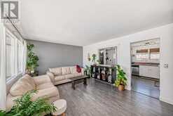 195 Pinecliff Way NE Calgary