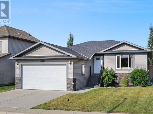 669 West Highland Crescent Carstairs Alberta