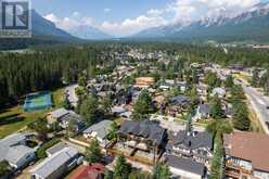 909 9th Street Canmore