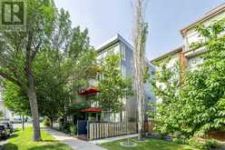 302, 805 4 Street NE Calgary