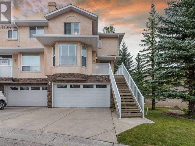 28 Country Hills Gardens NW Calgary Alberta