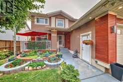 2538 Catalina Boulevard NE Calgary