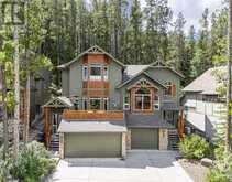 1077 Wilson Way Canmore