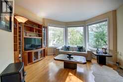 2009 21 Avenue SW Calgary