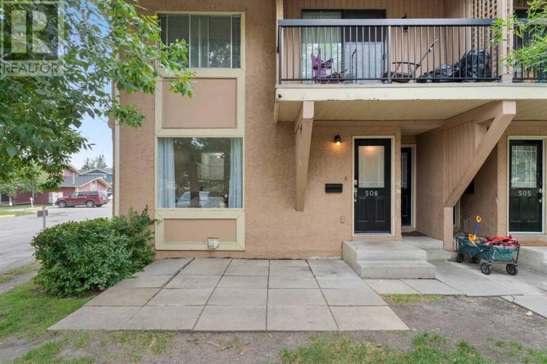 508, 2200 Woodview Drive SW Calgary