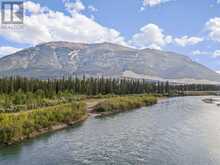 107, 155 Crossbow Place Canmore