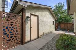 168 Oakcliffe Place SW Calgary