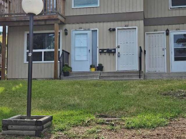 202, 219 Huntington Park Bay NW Calgary Alberta