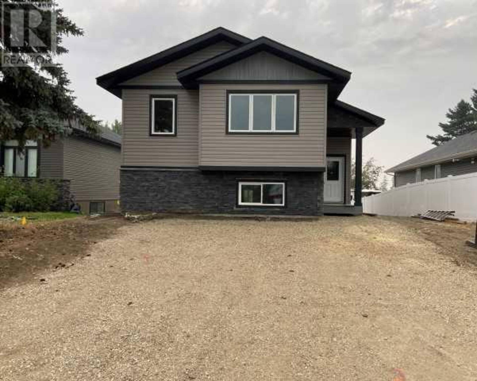 5032 59 Street Innisfail