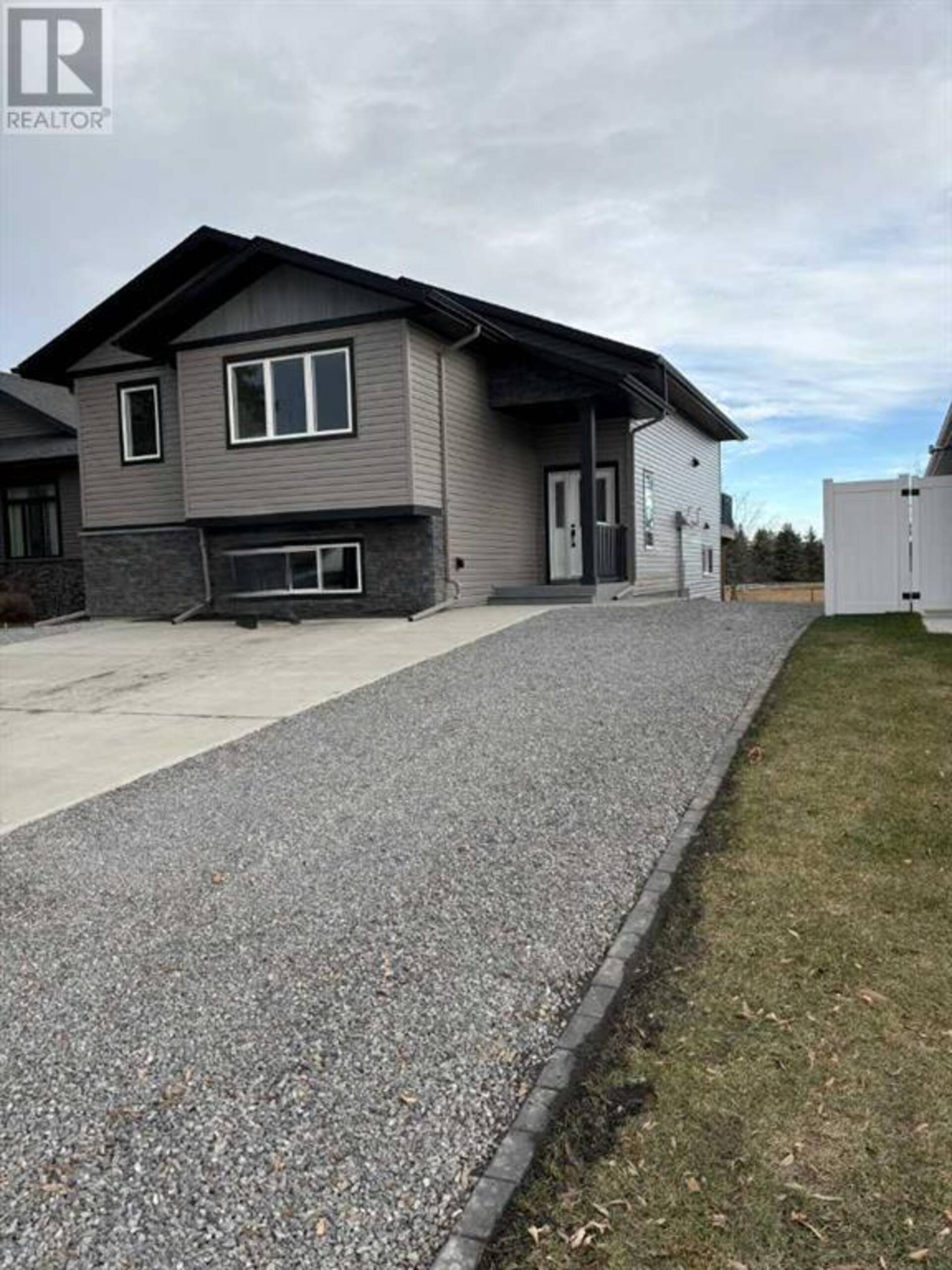 5032 59 Street Innisfail