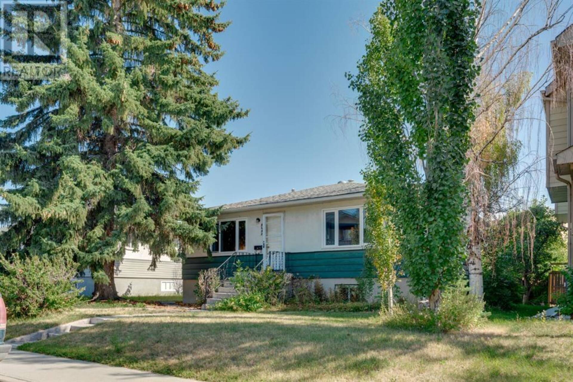 2452 22A Street NW Calgary