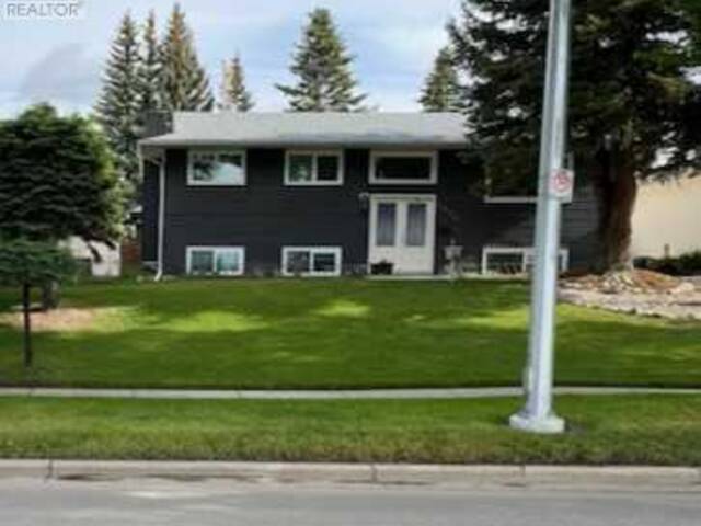 4924 40 Avenue NW Calgary Alberta