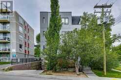 4, 2101 17 Street SW Calgary