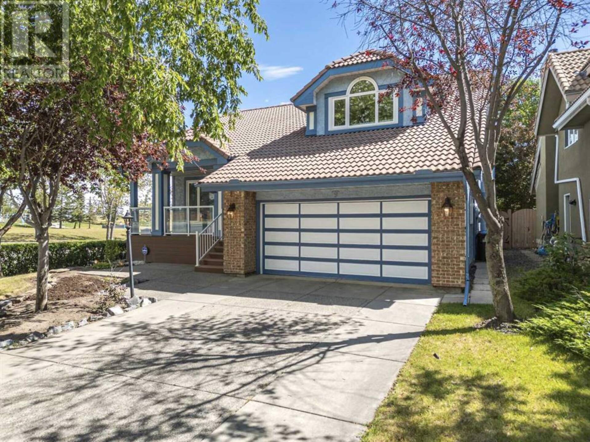 9 Strathdale Close SW Calgary