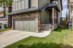 1338 Kings Heights Way SE Airdrie