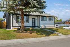 107 Penbrooke Close SE Calgary