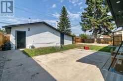 107 Penbrooke Close SE Calgary