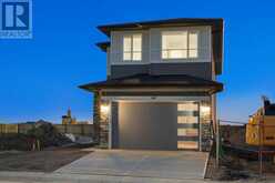 907 LANGHOLM Drive SE Airdrie