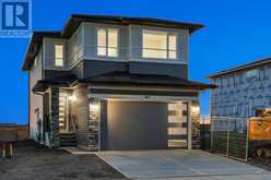 907 LANGHOLM Drive SE Airdrie