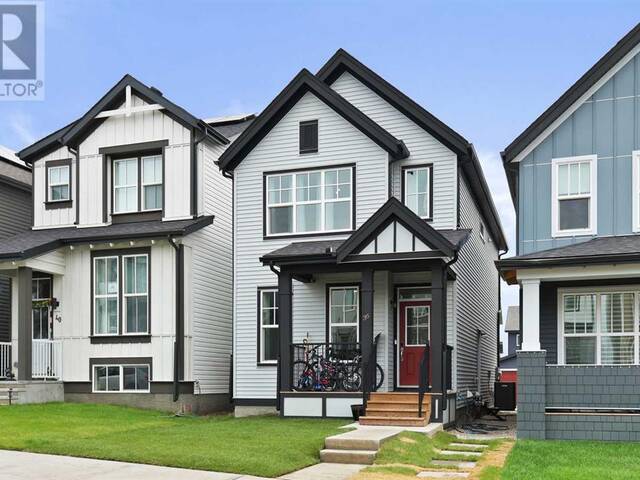 36 Heirloom Crescent SE Calgary