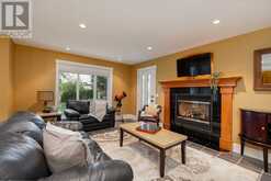 613 Woodside Court NW Airdrie