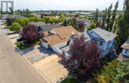 199 West Lakeview Circle Chestermere