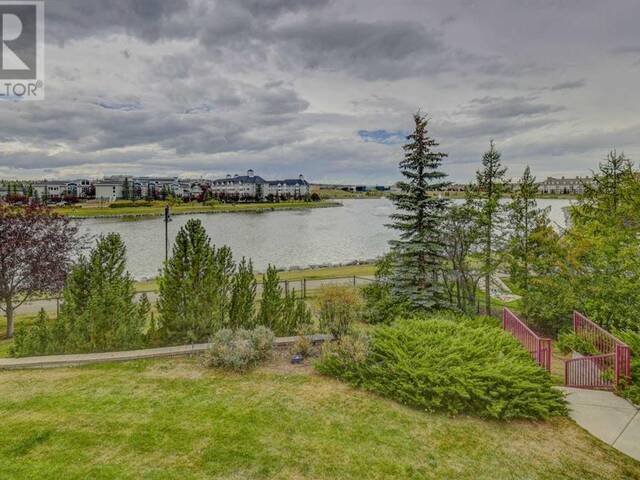 205, 8 Country Village Bay NE Calgary