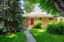 62 Westwood Drive SW Calgary