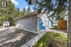 8, 200 4 Avenue SW Sundre