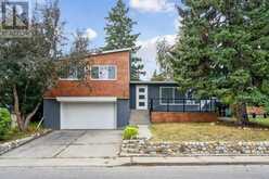 75 Chelsea Street NW Calgary