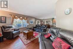 186 Somerset Drive SW Calgary