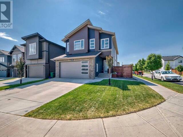 572 Chinook Gate Square SW Airdrie Alberta