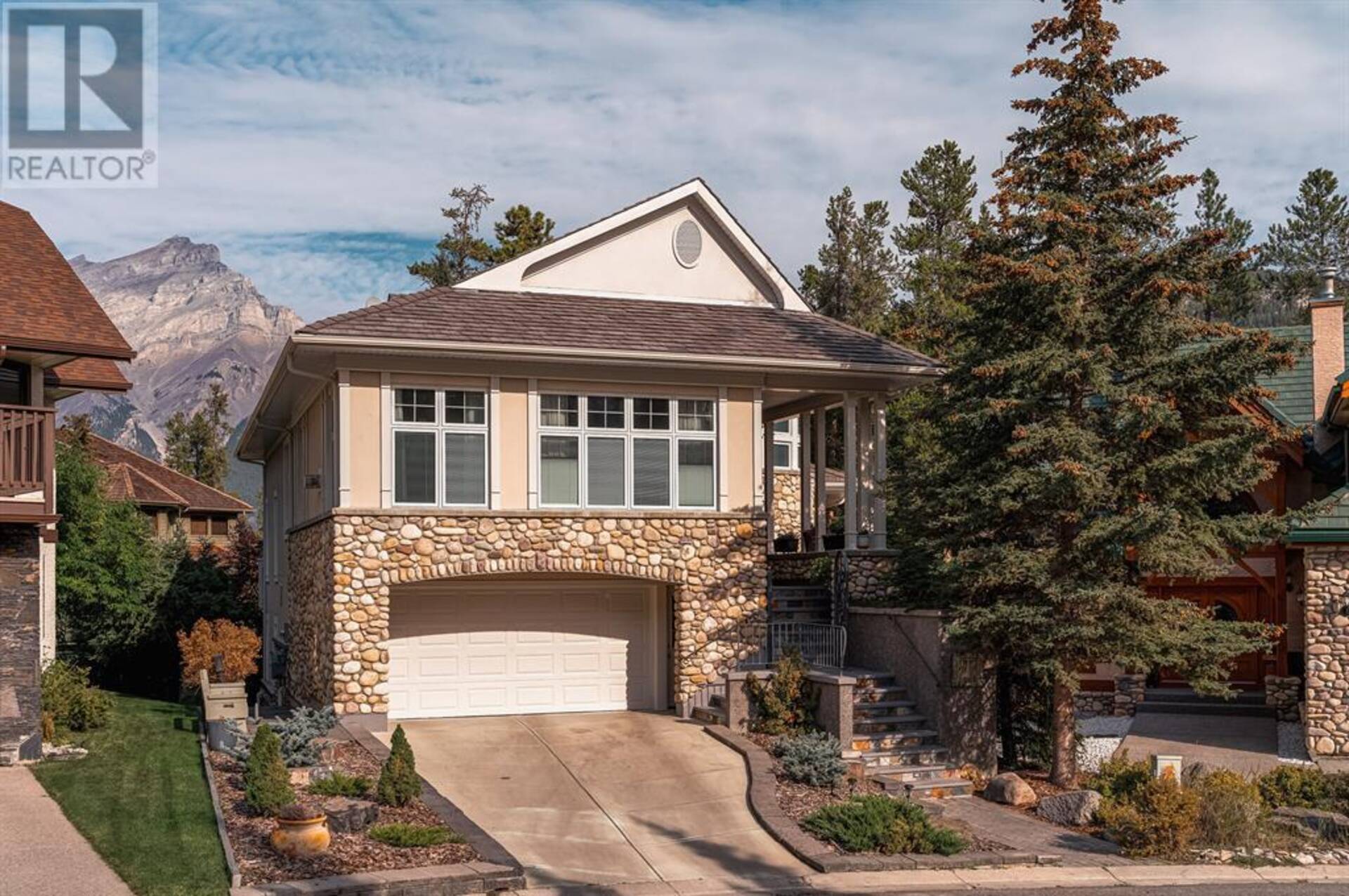 107 Lougheed Circle Banff