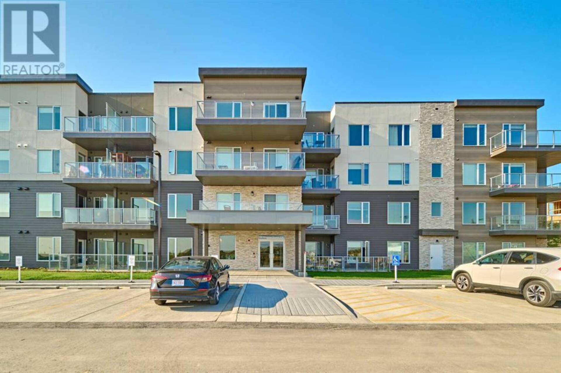 401, 200 shawnee Square Calgary