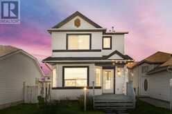 210 Saratoga Close NE Calgary