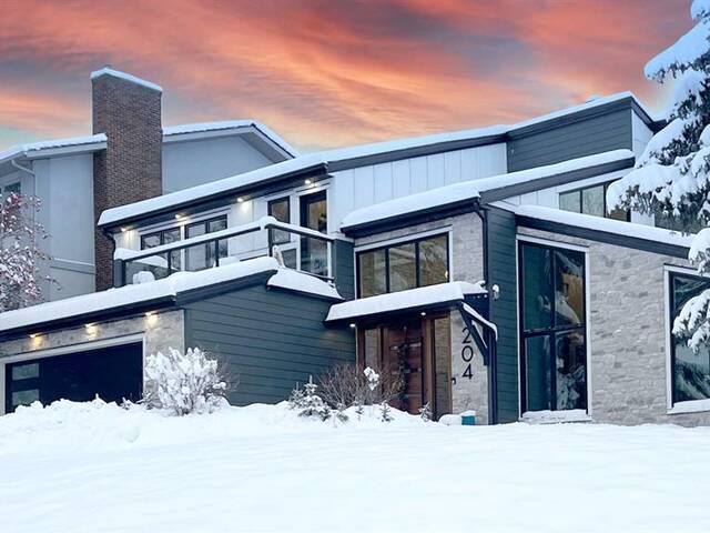 204 Pump Hill View SW Calgary Alberta