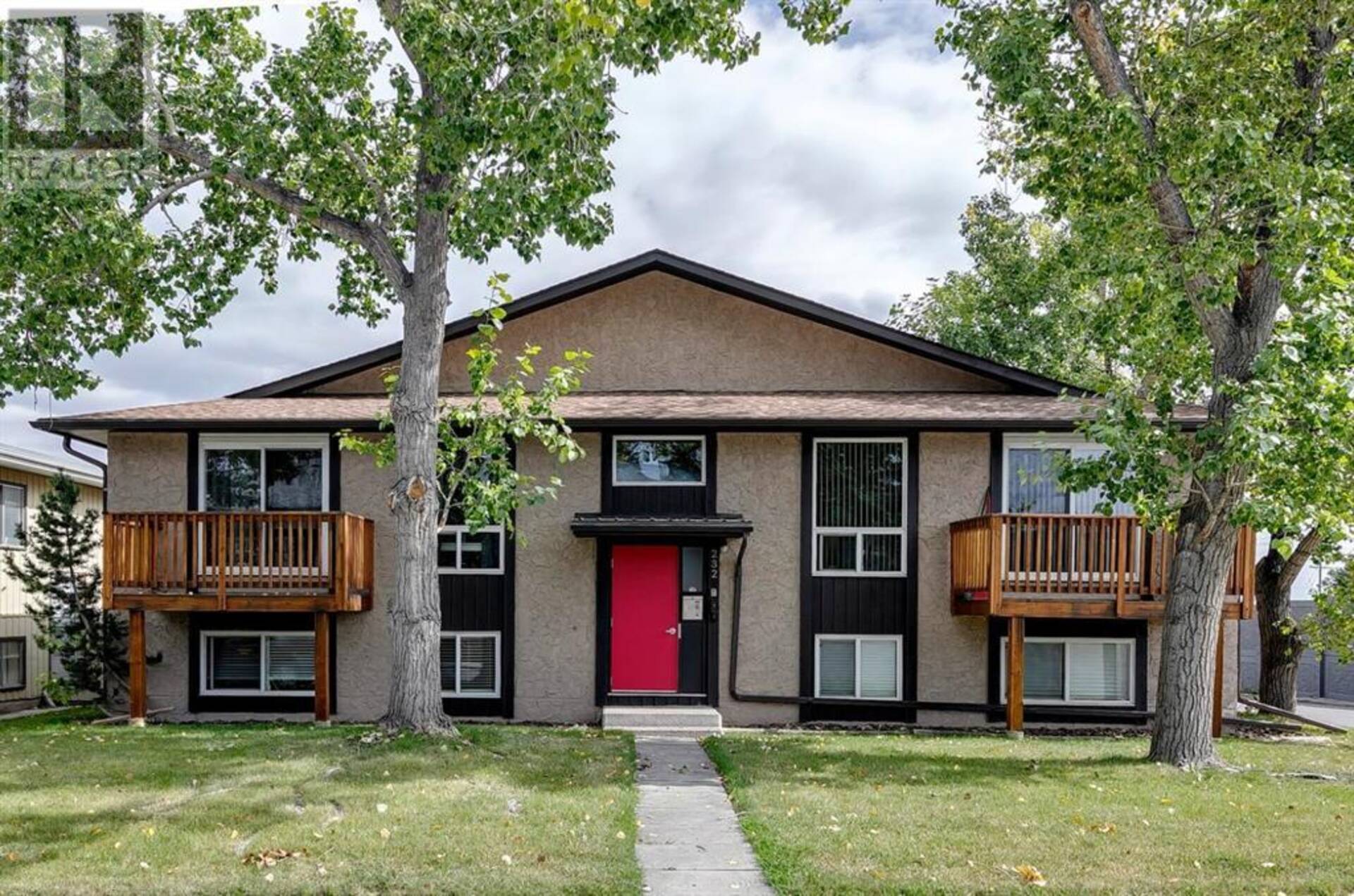 4, 232 Sabrina Way SW Calgary