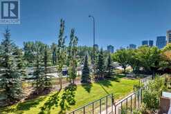 220, 955 Mcpherson Road NE Calgary