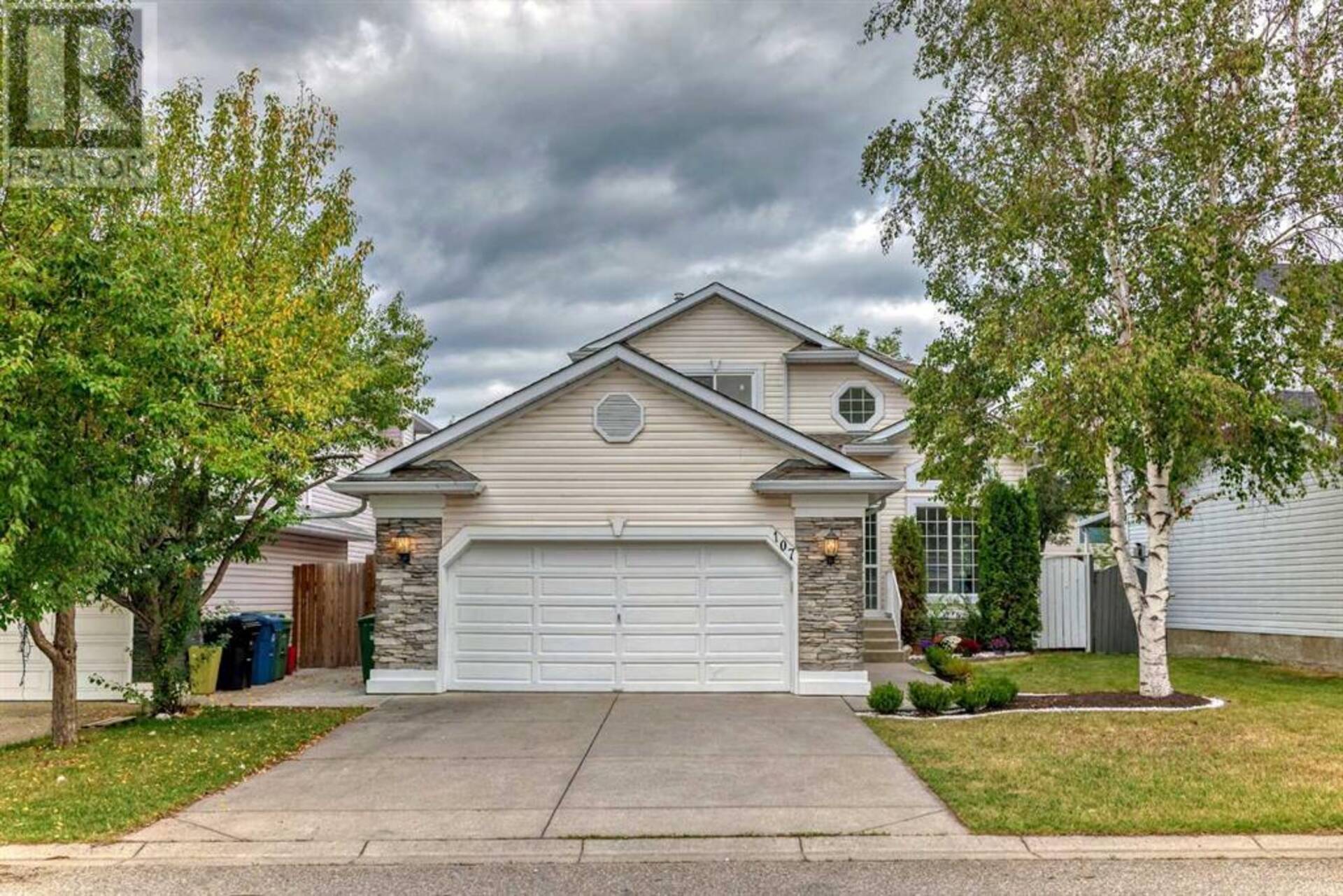 107 Douglasview Bay SE Calgary