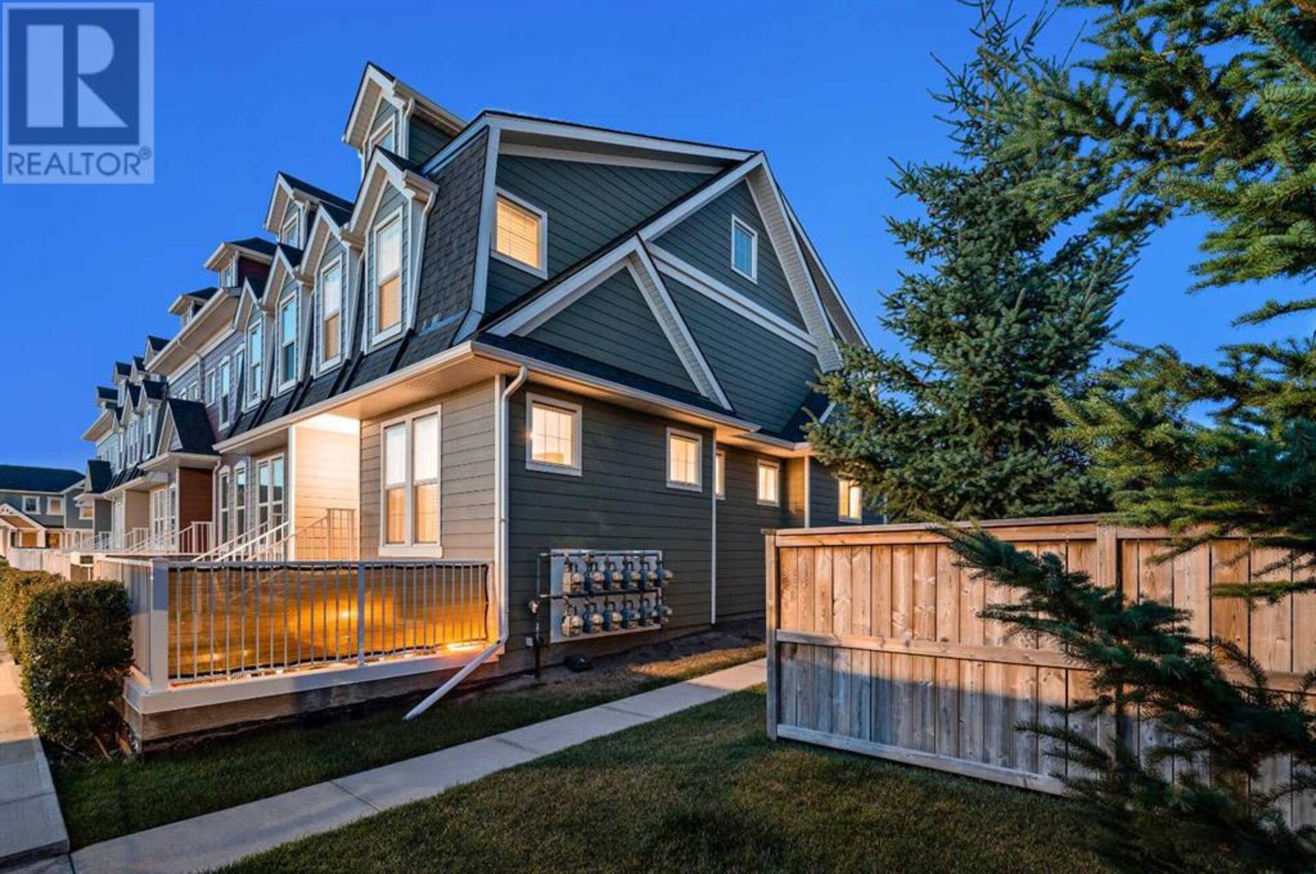 1517, 2400 RAVENSWOOD View Airdrie