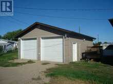 207 deBeaudrap Street Trochu