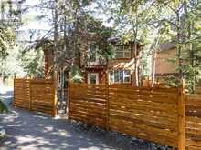 1275 railway Avenue Canmore