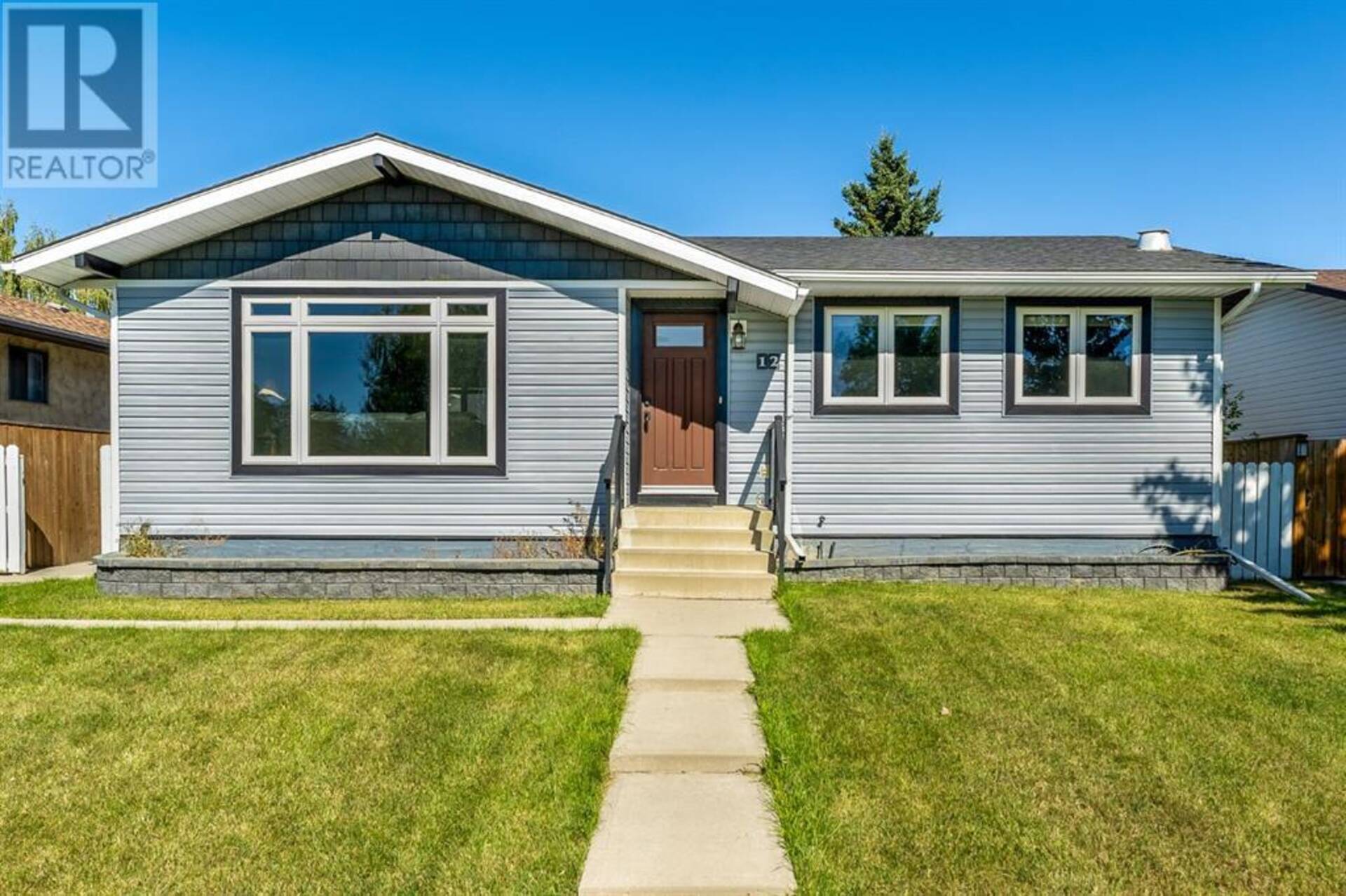 12 Alcock Street Okotoks