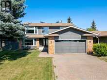 75 Woodglen Circle SW Calgary