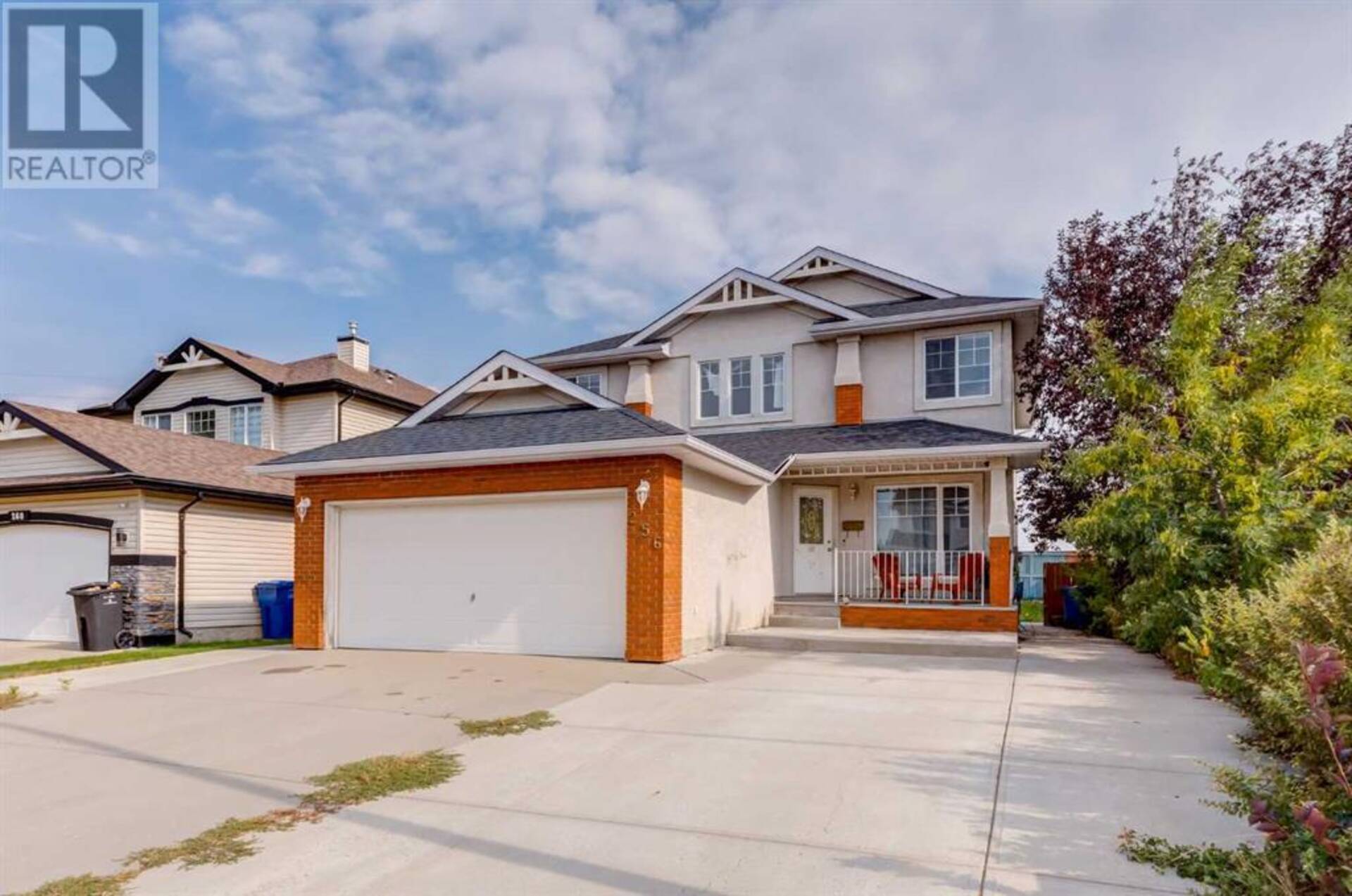 256 Oakmere Place Chestermere