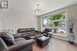 2807 36 Street SW Calgary