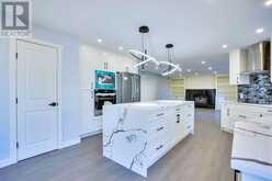 194 Woodbriar Circle SW Calgary