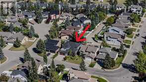 194 Woodbriar Circle SW Calgary