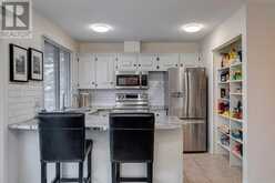 25, 10030 Oakmoor Way SW Calgary